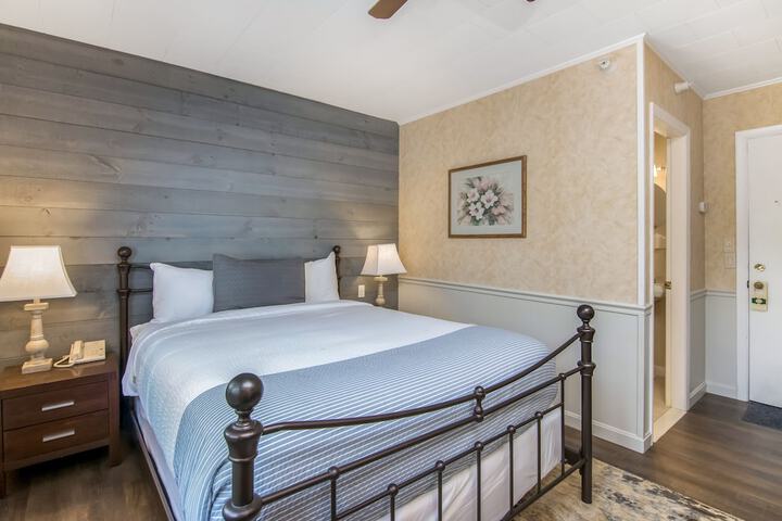 Room 42 of 65