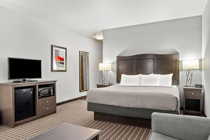 Quality Inn & Suites Pearsall