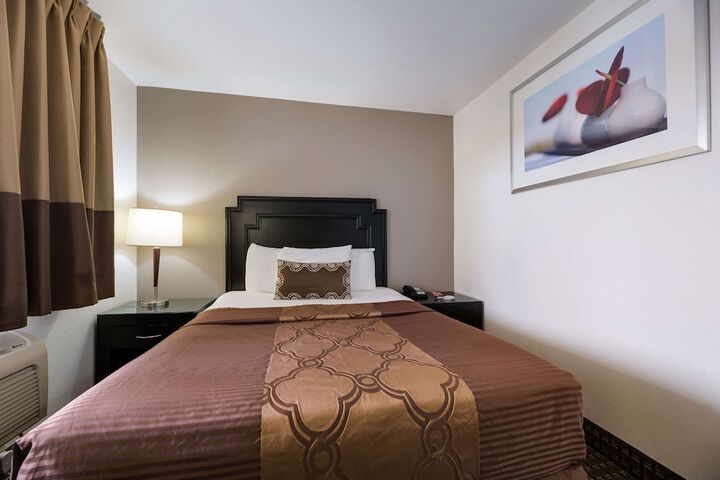 Room 16 of 32