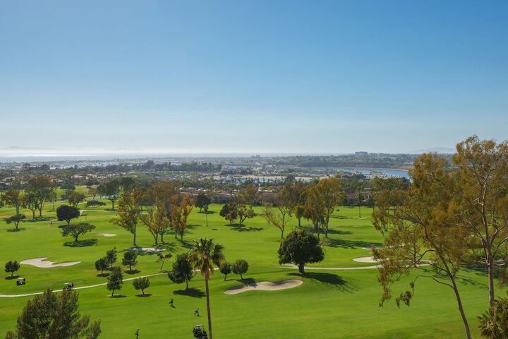 VEA Newport Beach a Marriott Resort & Spa