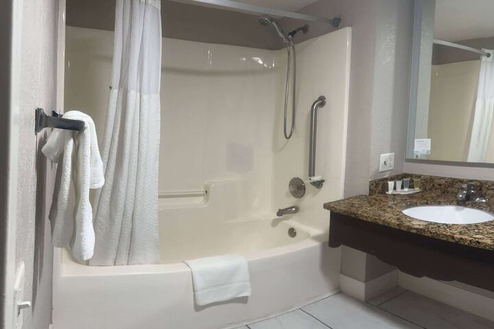 Days Inn by Wyndham Port Charlotte / Punta Gorda