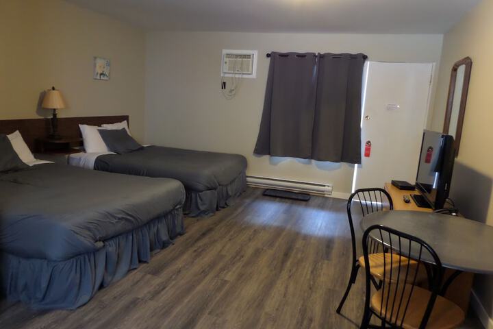 Ray Lyn Motel