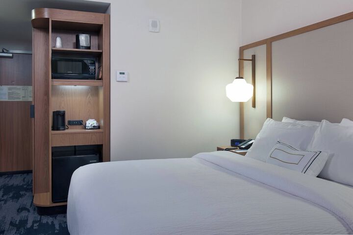 Room 6 of 19