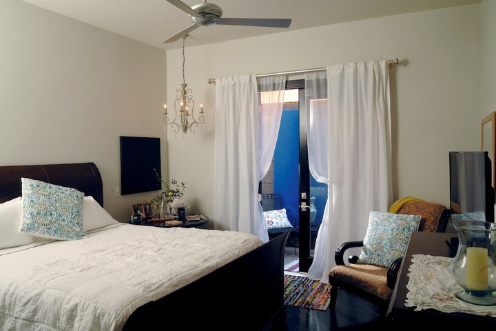 Room 53 of 68
