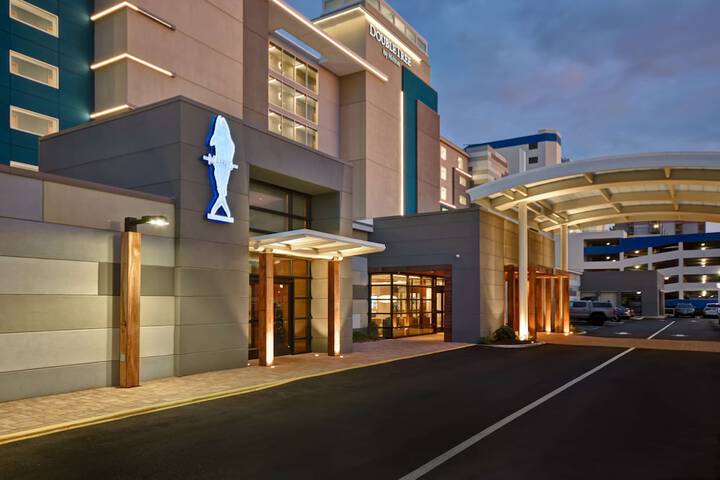 DoubleTree by Hilton Virginia Beach Oceanfront South