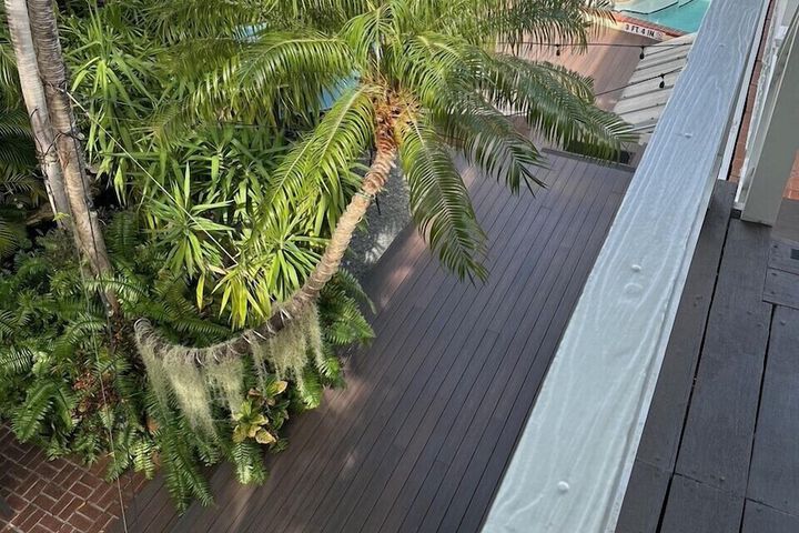 Hotel Exterior 252 of 259