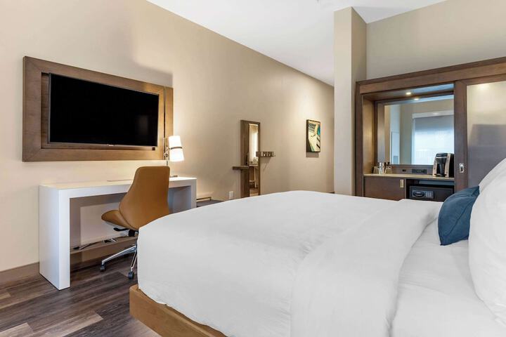 Room 42 of 54