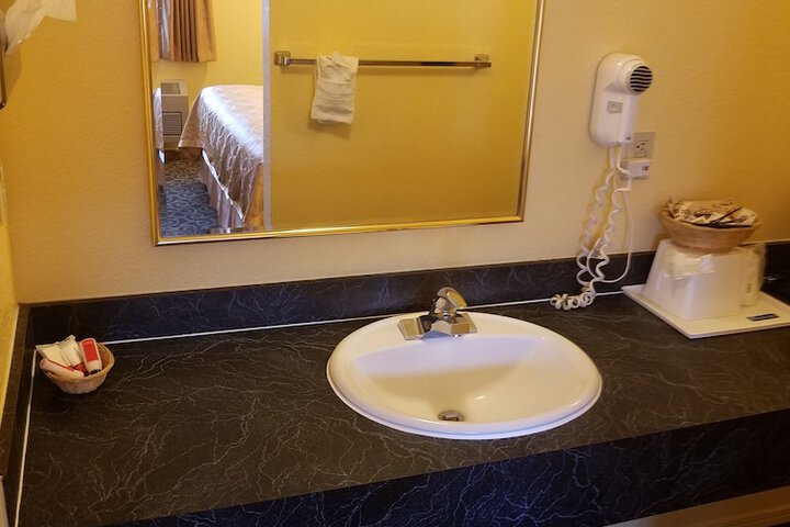 Room 20 of 40