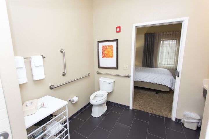 Staybridge Suites Bowling Green by IHG