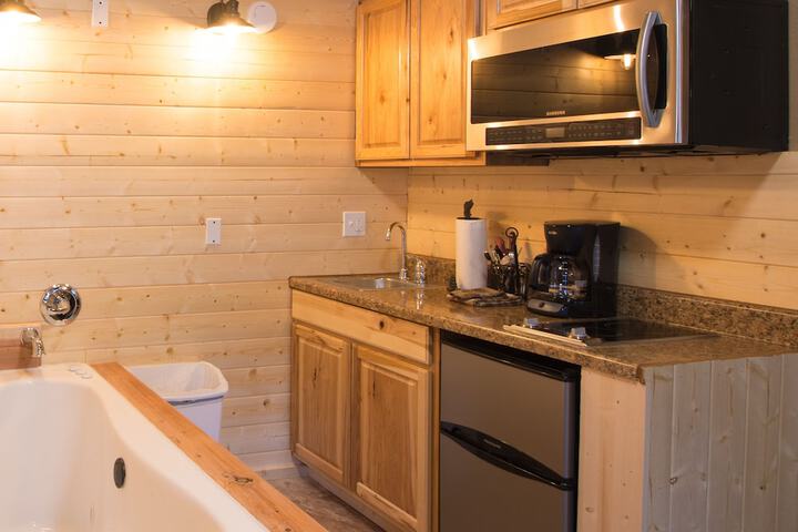 Upper Canyon Inn & Cabins