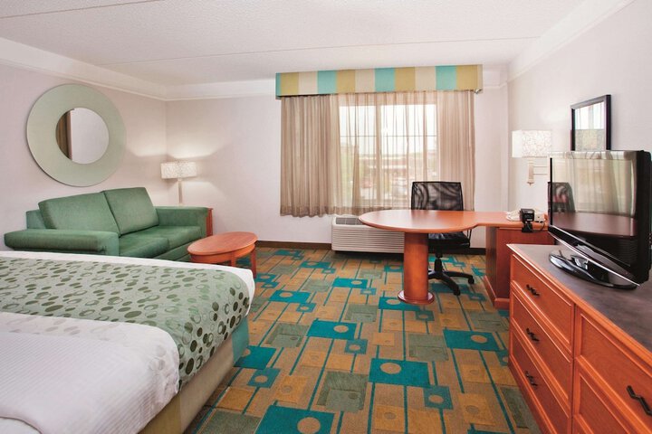 Room 23 of 53