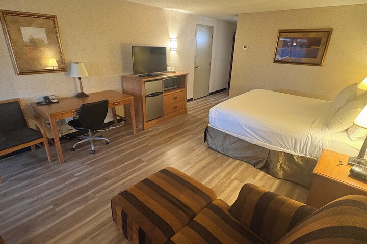 Bismarck Hotel and Conference Center