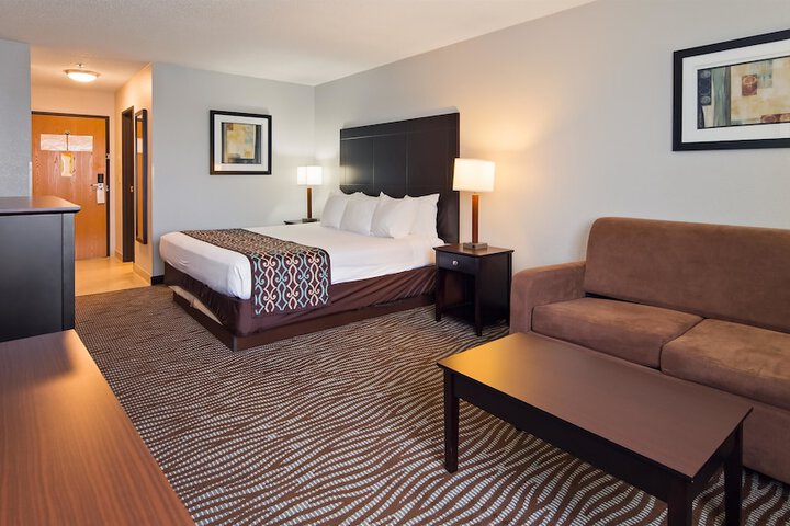 Room 10 of 24
