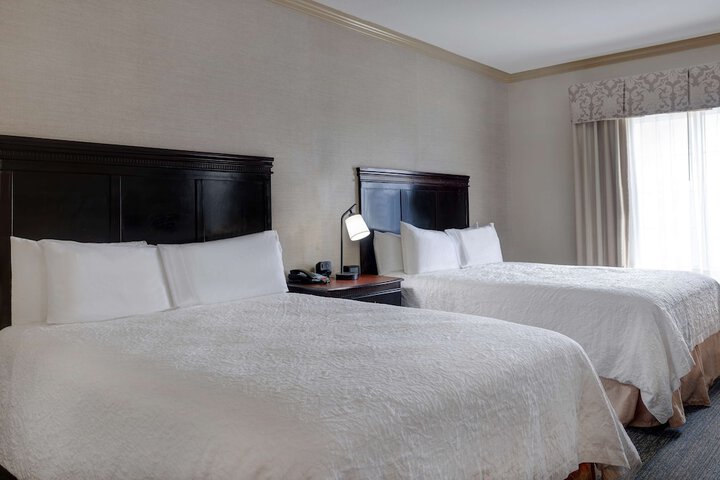 Room 28 of 60