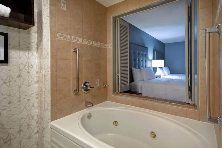 Homewood Suites by Hilton Edgewater