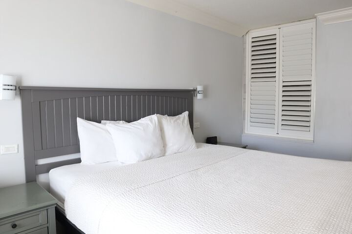 Room 16 of 25