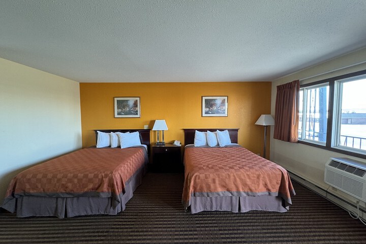 Room 9 of 23