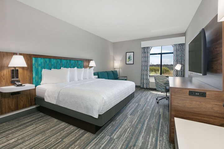 Room 10 of 26