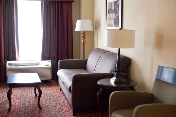 Room 28 of 46