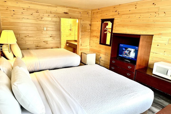 Room 13 of 23