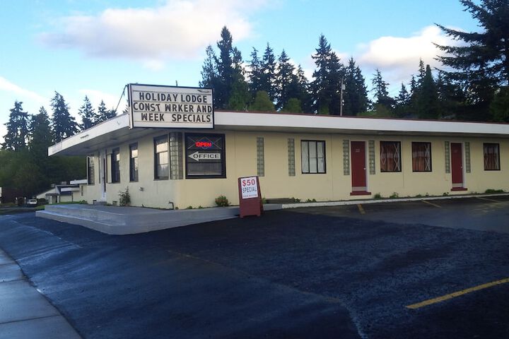 Holiday Lodge