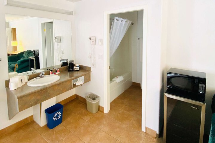 Room 36 of 53