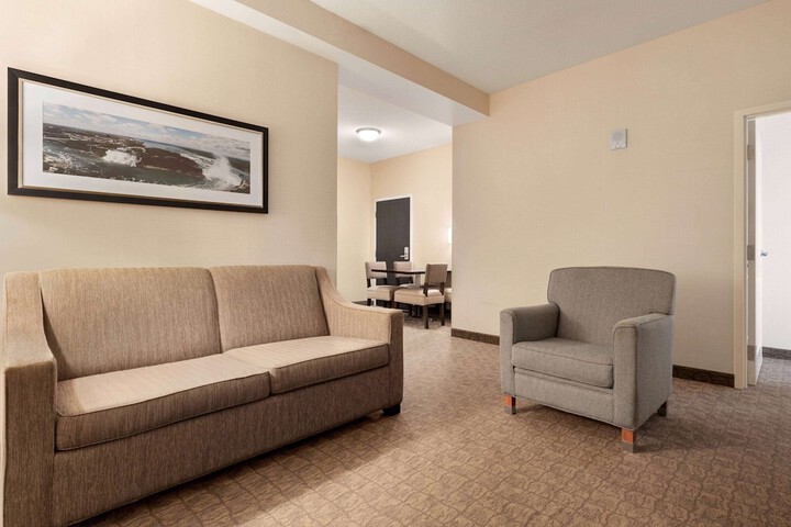 Room 36 of 61