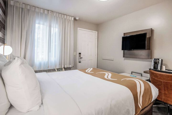 Room 42 of 63