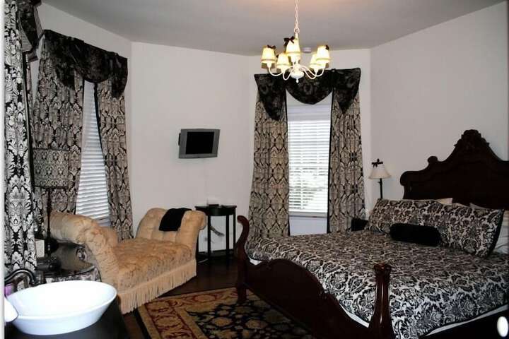 Room 16 of 51
