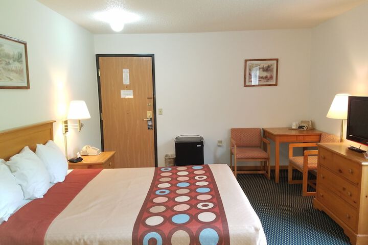 Room 5 of 20