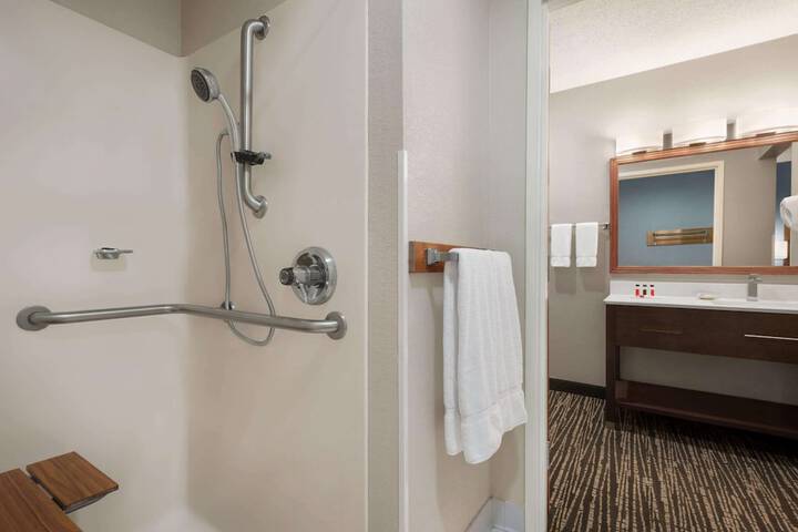 Room 51 of 78