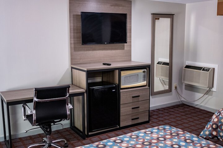 Room 25 of 36