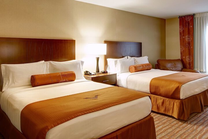 Phoenix Inn Suites - Albany