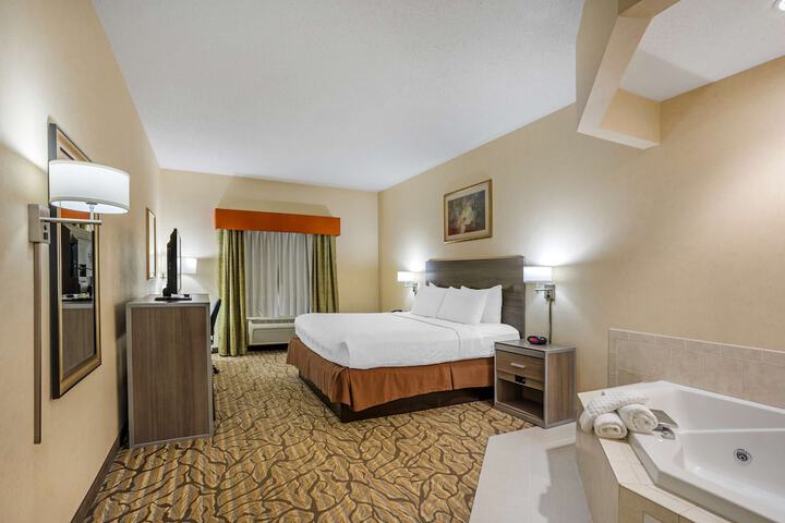 Room 16 of 39