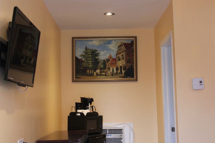 Room 13 of 24