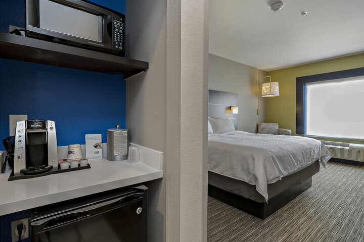Room 18 of 52