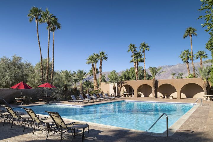 Pool 14 of 61