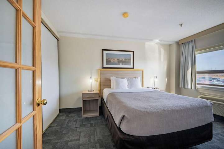 Room 28 of 46