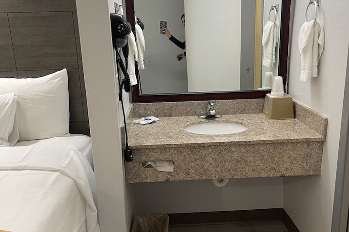 Room 42 of 54