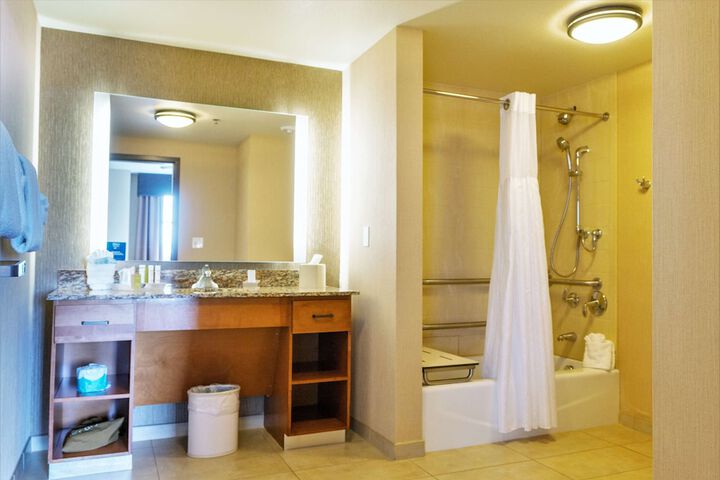 Room 49 of 118