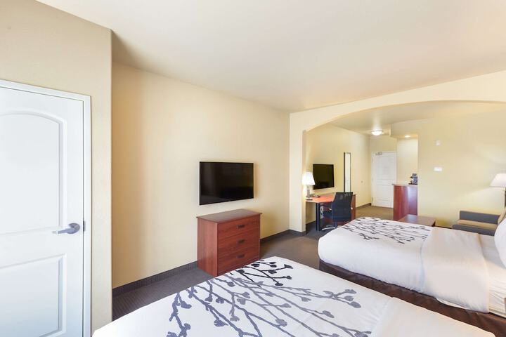 Room 28 of 53
