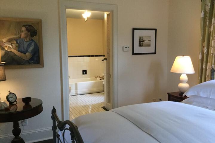 Room 16 of 41
