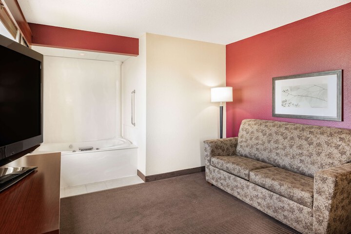 Room 18 of 30