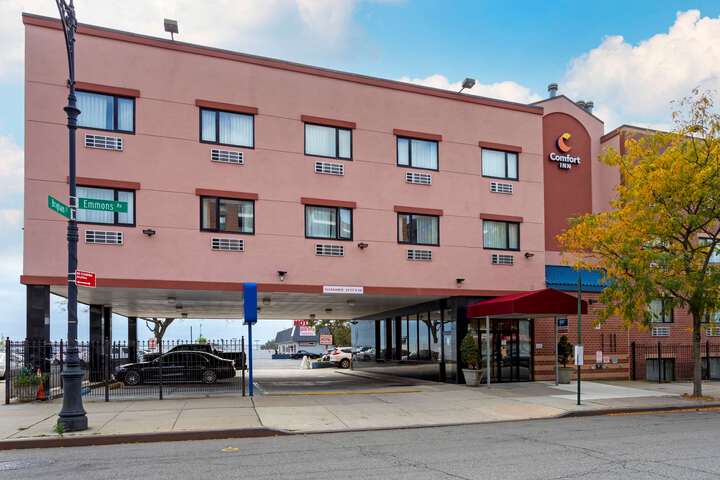 Hotel 3 of 18