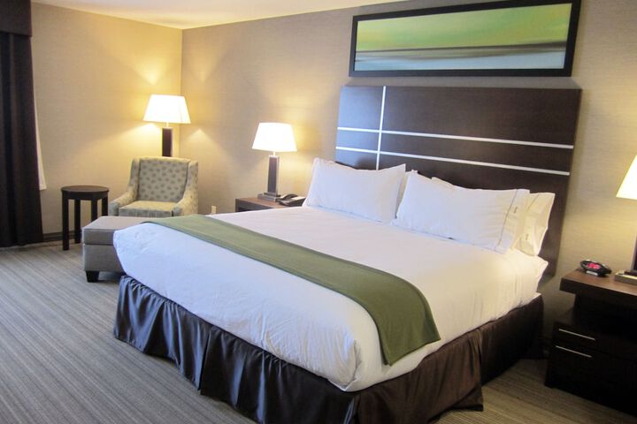 Room 42 of 59