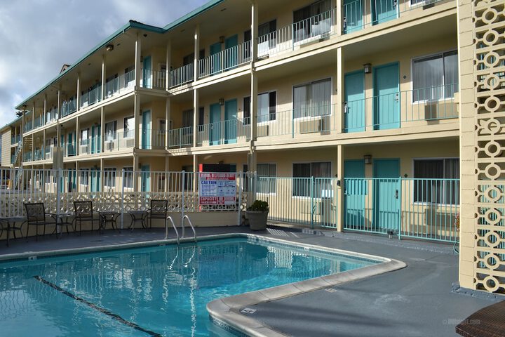 Pool 5 of 38