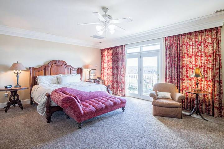 Whitestone Inn