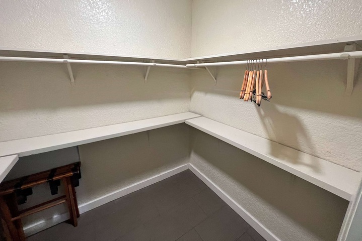 Room 50 of 62