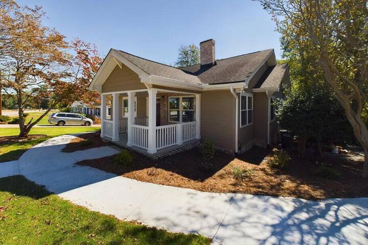 PIckens Place Unit B