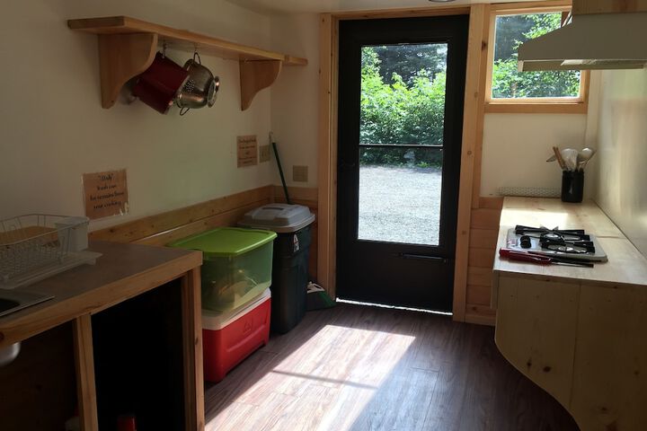 Room 72 of 112